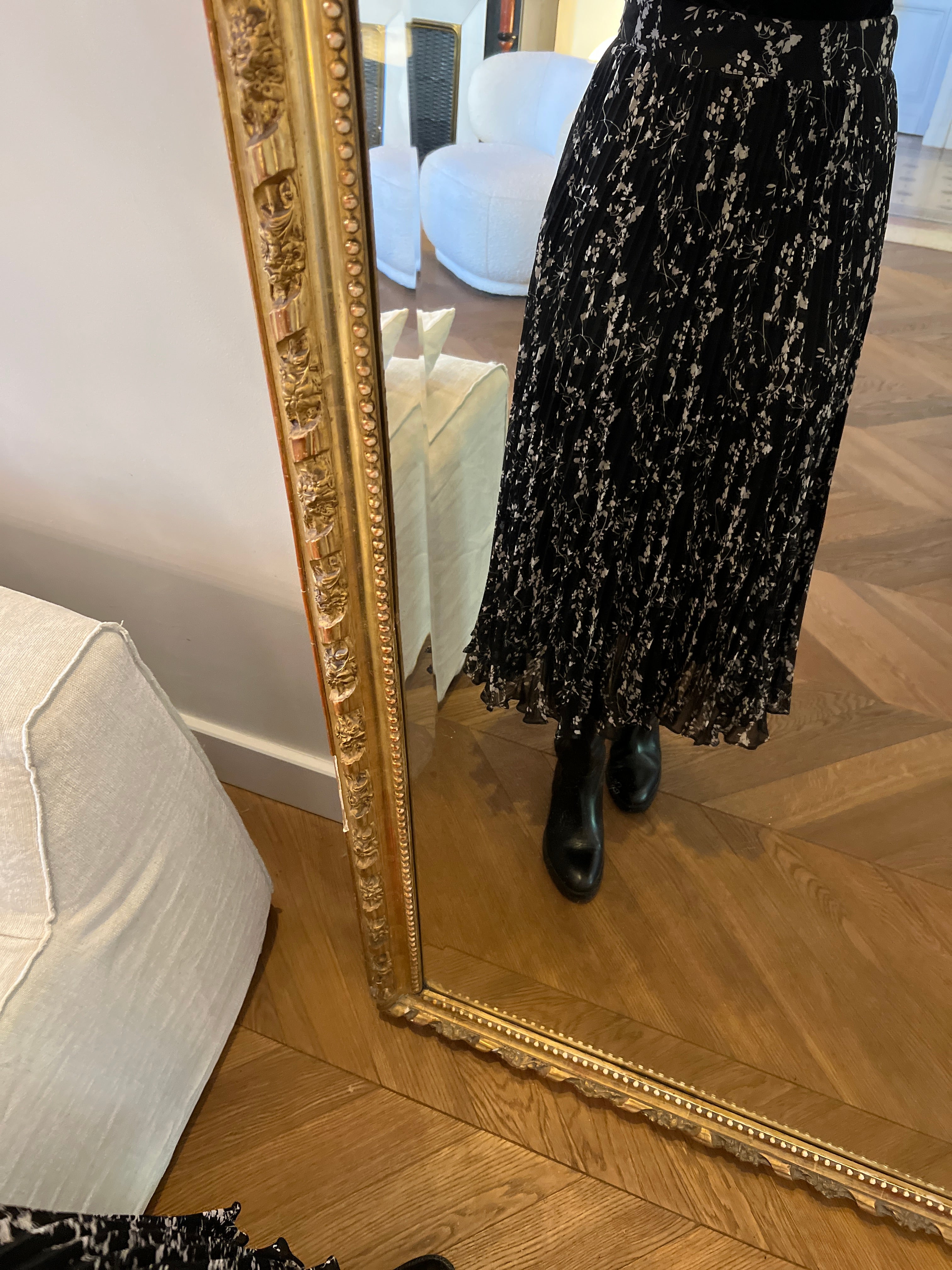 Ba&sh- Jupe plissée noir à fleurs beige