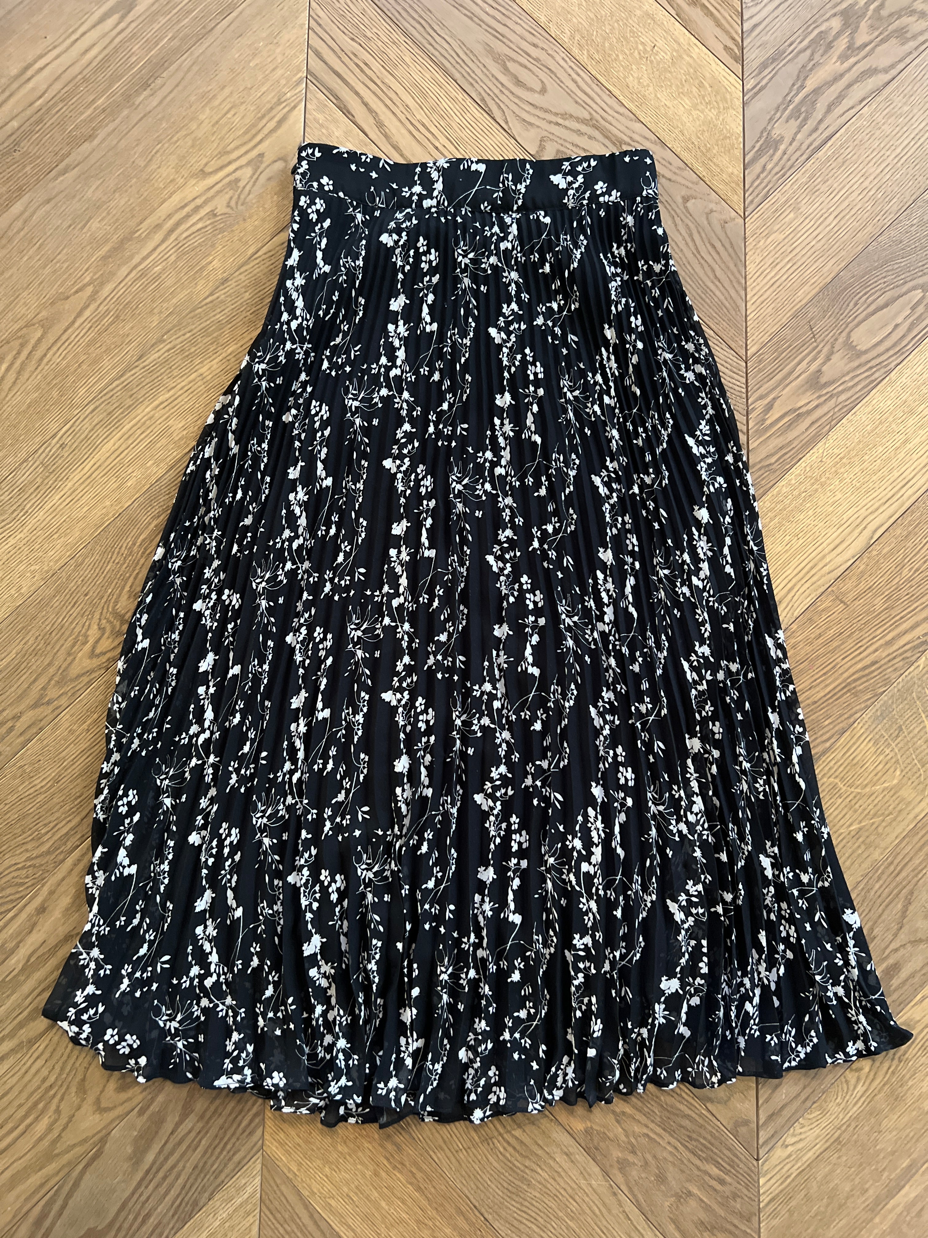 Ba&sh- Jupe plissée noir à fleurs beige