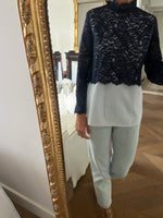 Charger l'image dans la galerie, Sandro - Blouse en dentelle bleu marine
