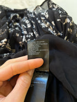 Charger l&#39;image dans la galerie, Ba&amp;sh- Jupe plissée noir à fleurs beige
