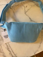 Charger l'image dans la galerie, Mama Loves you - Banane bleu ciel
