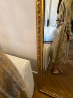 Charger l&#39;image dans la galerie, Robe Valentine Gauthier longue en soie dorée
