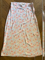 Charger l&#39;image dans la galerie, Jupe Balzac Paris mi-longue à fleurs
