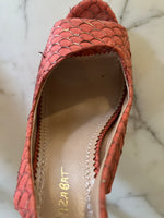 Charger l'image dans la galerie, Noémie Lenoir Escarpins Jean Michel Cazabat corail
