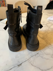 Ariane Brodier Bottines Zara noires cuir