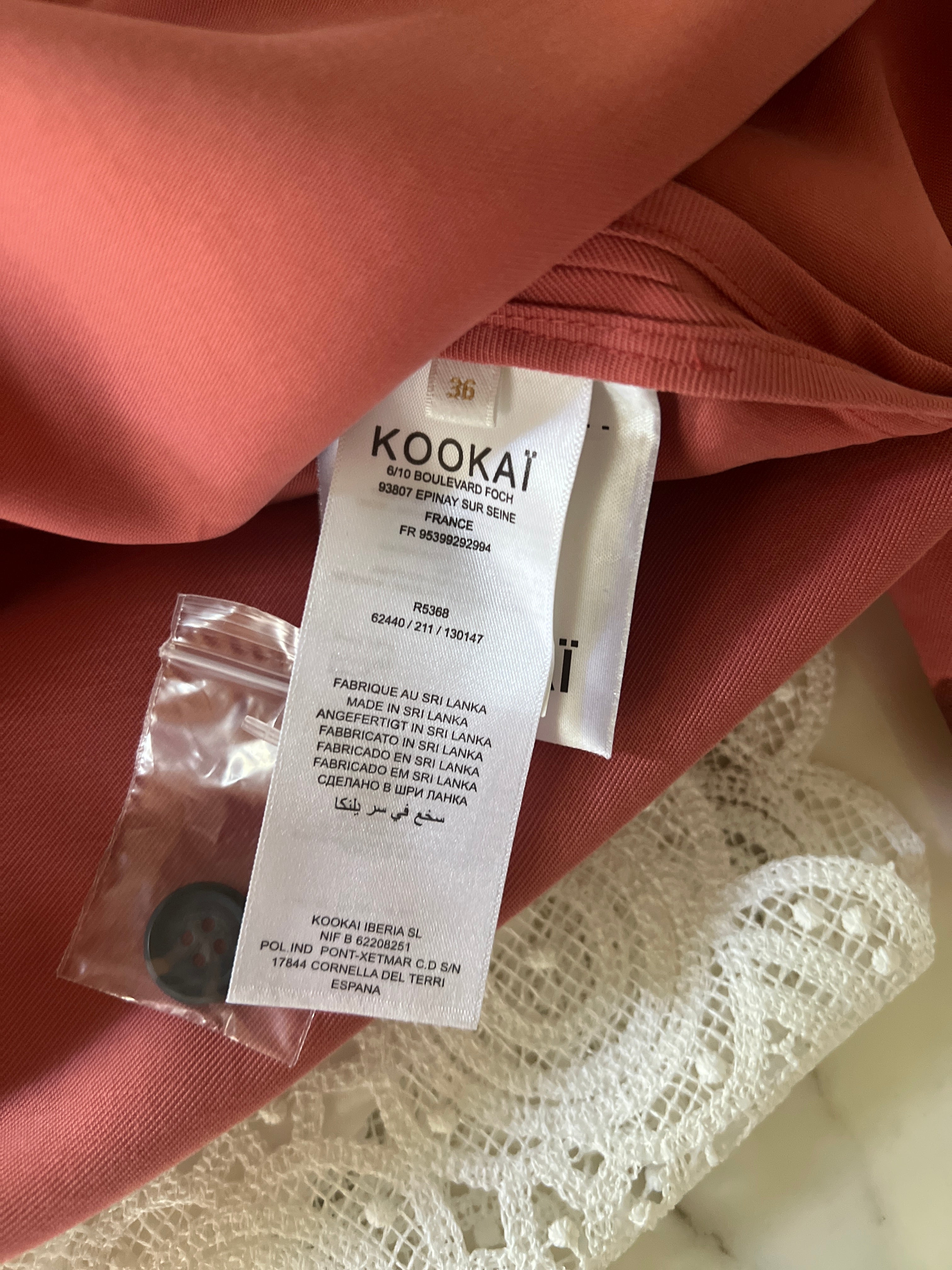 Robe Kookai ceinturée à boutons