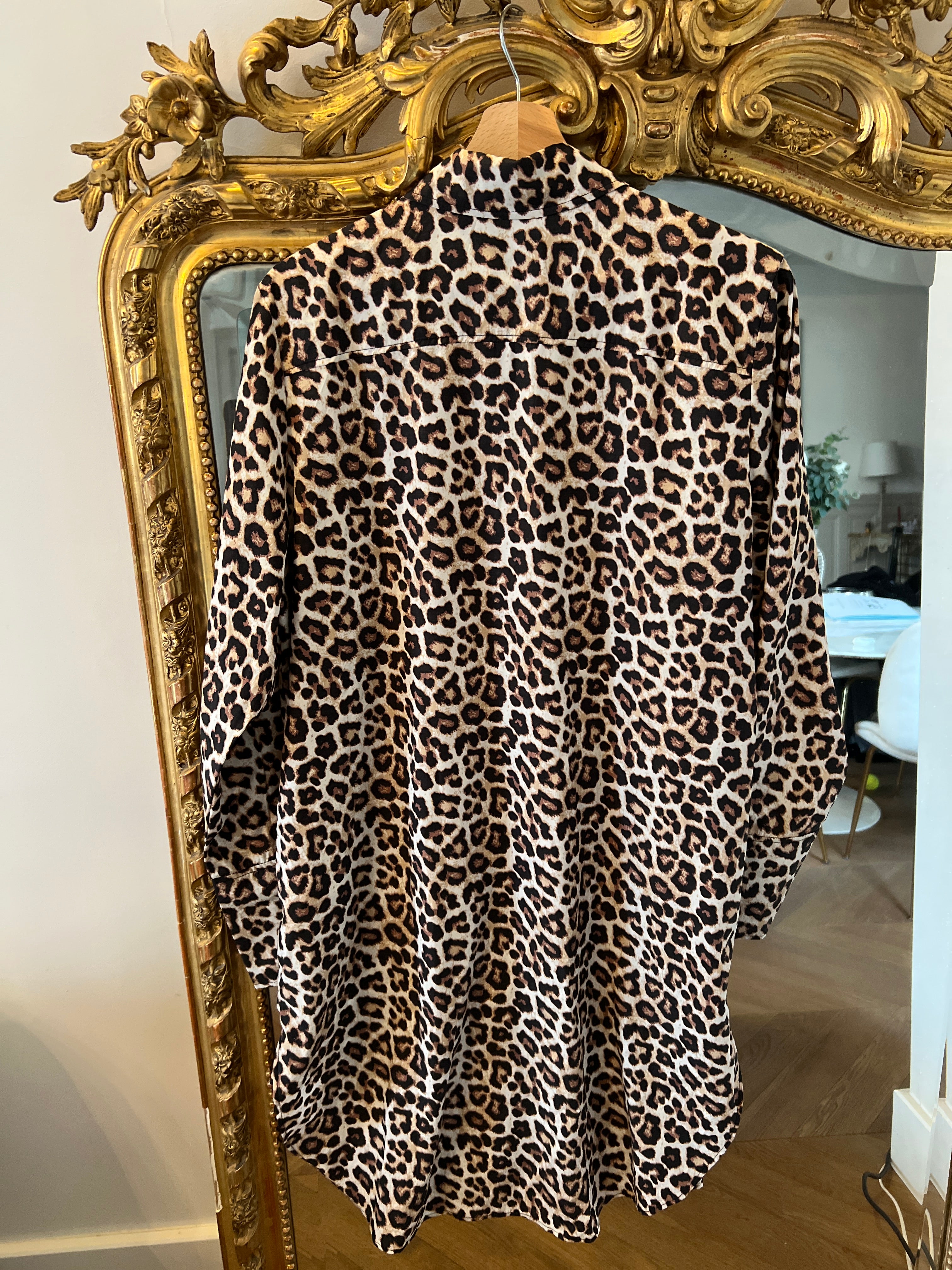 Ariane Brodier Robe chemisier leopard H&M