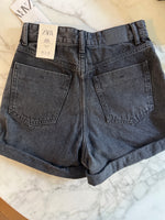 Charger l&#39;image dans la galerie, Anne Charlotte Short Zara Neuf Mom Short
