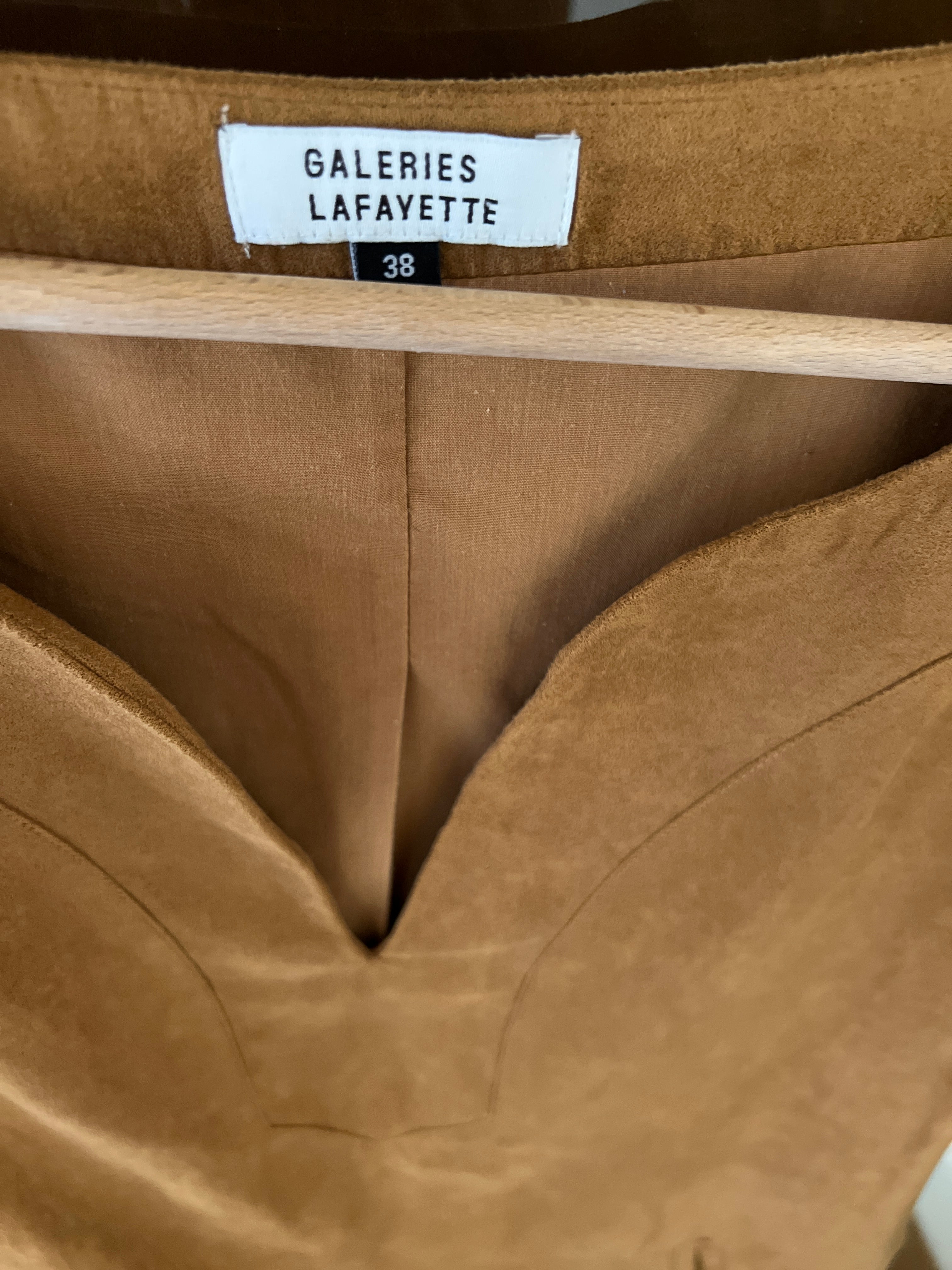 Robe Galeries Lafayette en daim