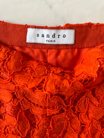 Charger l&#39;image dans la galerie, Short Sandro en dentelle rouge
