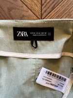 Charger l&#39;image dans la galerie, Short Zara vert clair
