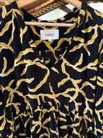 Charger l'image dans la galerie, Robe Ba&amp;sh noire motifs jaunes

