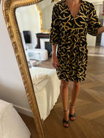 Charger l'image dans la galerie, Robe Ba&amp;sh noire motifs jaunes
