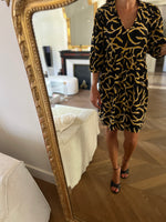 Charger l'image dans la galerie, Robe Ba&amp;sh noire motifs jaunes
