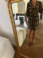 Charger l'image dans la galerie, Robe Ba&amp;sh noire motifs jaunes
