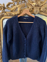 Charger l&#39;image dans la galerie, Maje-Gilet bleu marine col V
