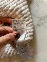 Charger l&#39;image dans la galerie, Ba&amp;sh- Pull ecru à rayures et boutons diamants
