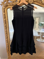 Charger l'image dans la galerie, Robe Sandro noire volants sur le bas
