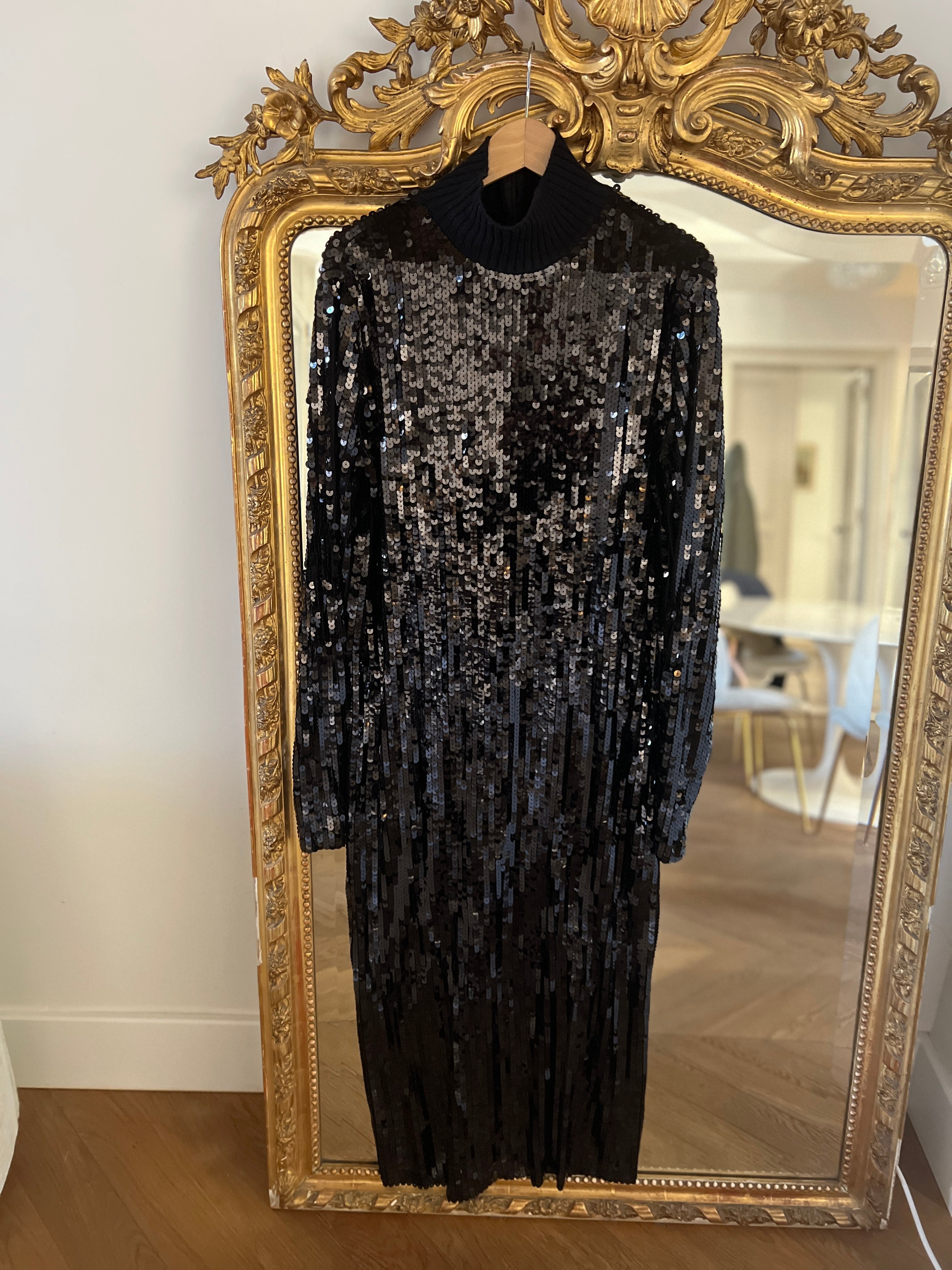 Robe Zara longue paillettes col roulé