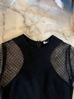 Charger l&#39;image dans la galerie, The kooples - Top noir manches plumetis
