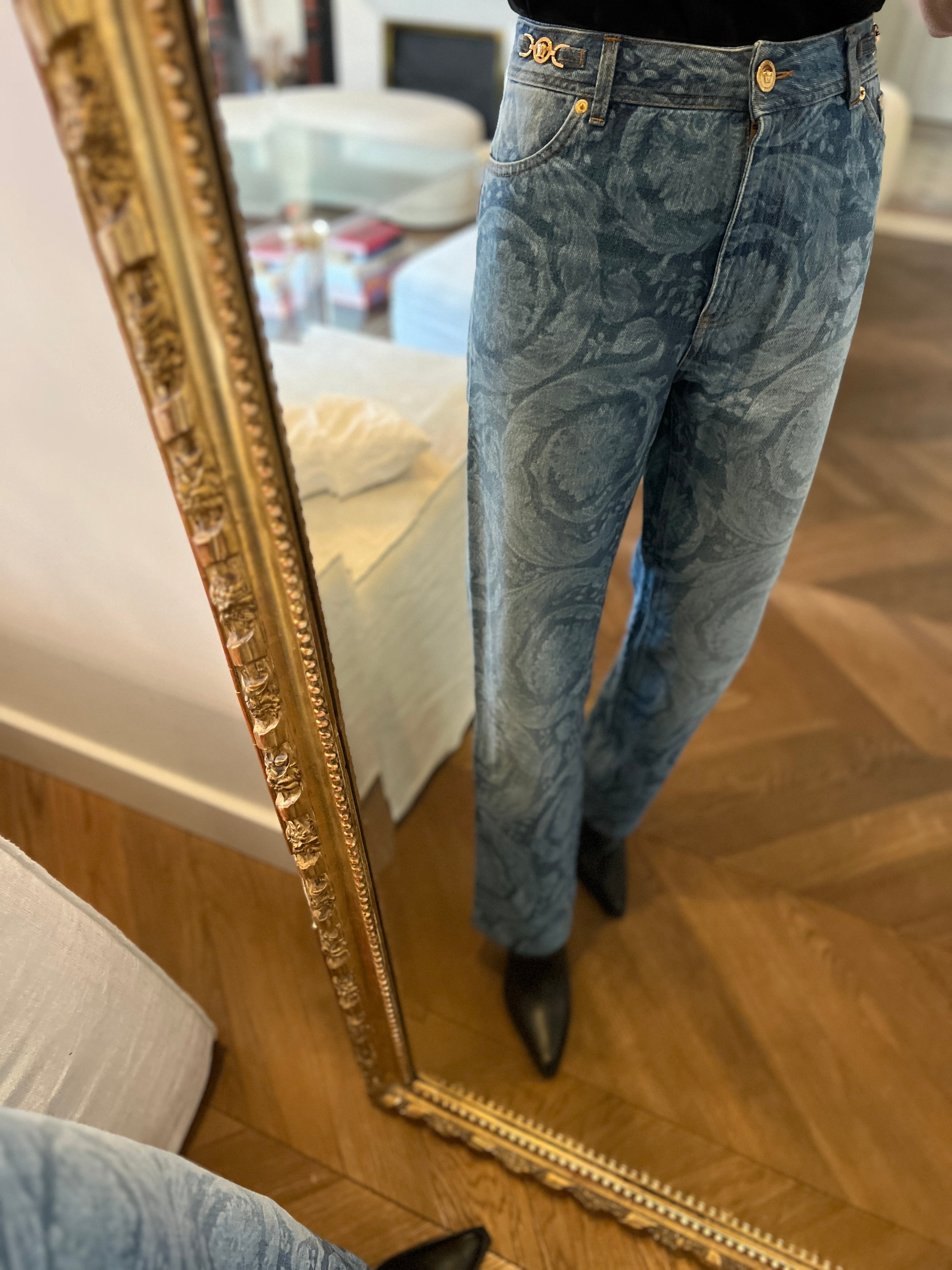 Versace-Jean coupe Barocco boutons dorés