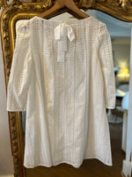 Charger l&#39;image dans la galerie, Robe Claudie Pierlot broderie blanche
