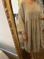 Charger l'image dans la galerie, Laurence bras - Tunique en coton à rayures beige
