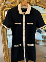 Charger l&#39;image dans la galerie, Maje - Robe noire col et bordure beige boutons dorés
