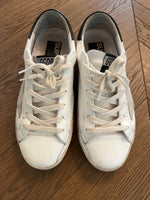 Charger l'image dans la galerie, Golden Goose - Baskets classique blanches
