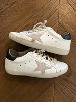 Charger l'image dans la galerie, Golden Goose - Baskets classique blanches
