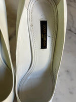 Charger l&#39;image dans la galerie, Escarpins Louis Vuitton à talons blancs
