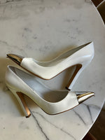 Charger l&#39;image dans la galerie, Escarpins Louis Vuitton à talons blancs
