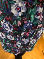 Charger l&#39;image dans la galerie, Robe Pull&amp;Bear à fleurs violettes
