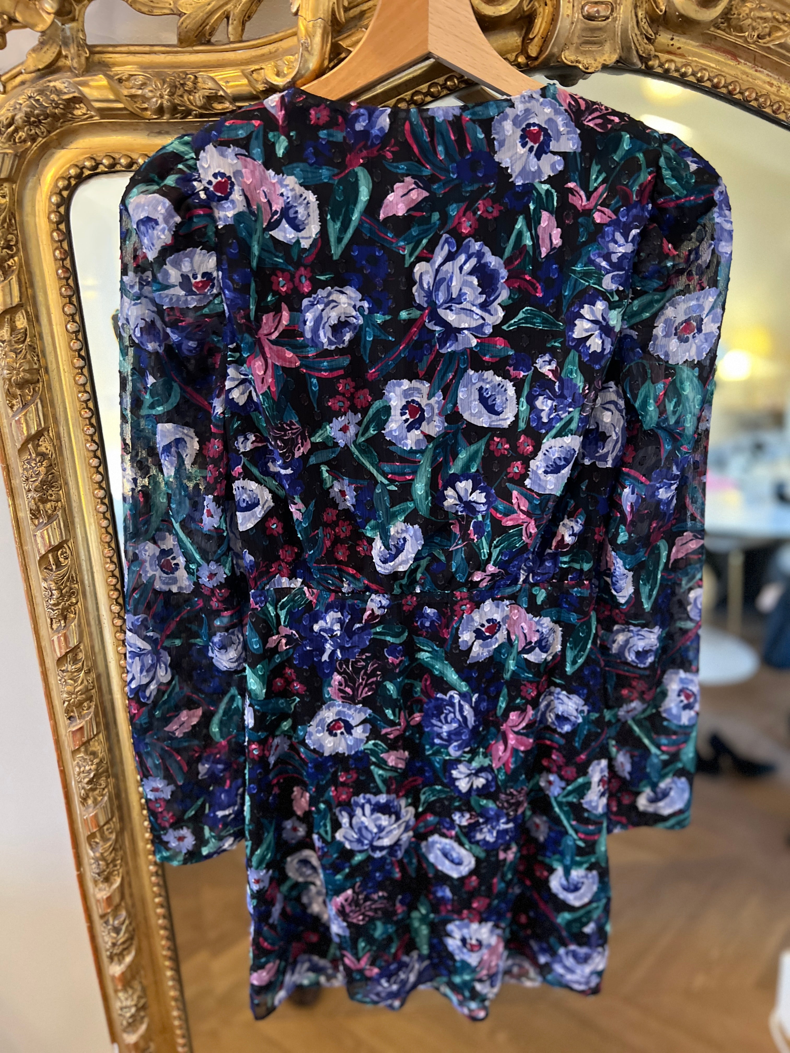 Robe Pull&Bear à fleurs violettes