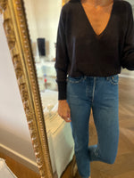 Charger l'image dans la galerie, Momoni - Pull noir col V
