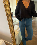 Charger l'image dans la galerie, Momoni - Pull noir col V
