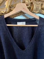 Charger l'image dans la galerie, Momoni - Pull noir col V
