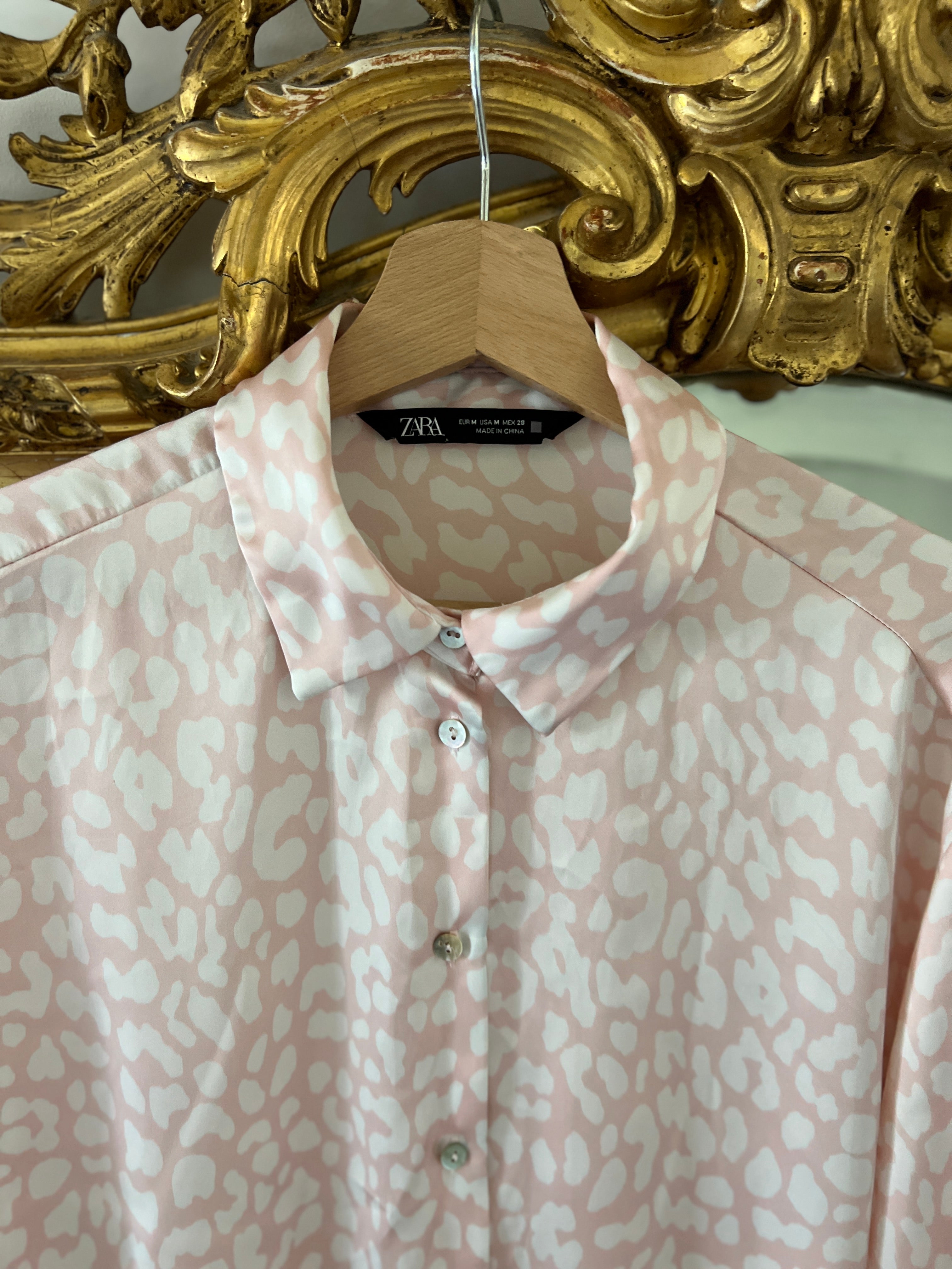 Chemise Zara rose pâle tachetée