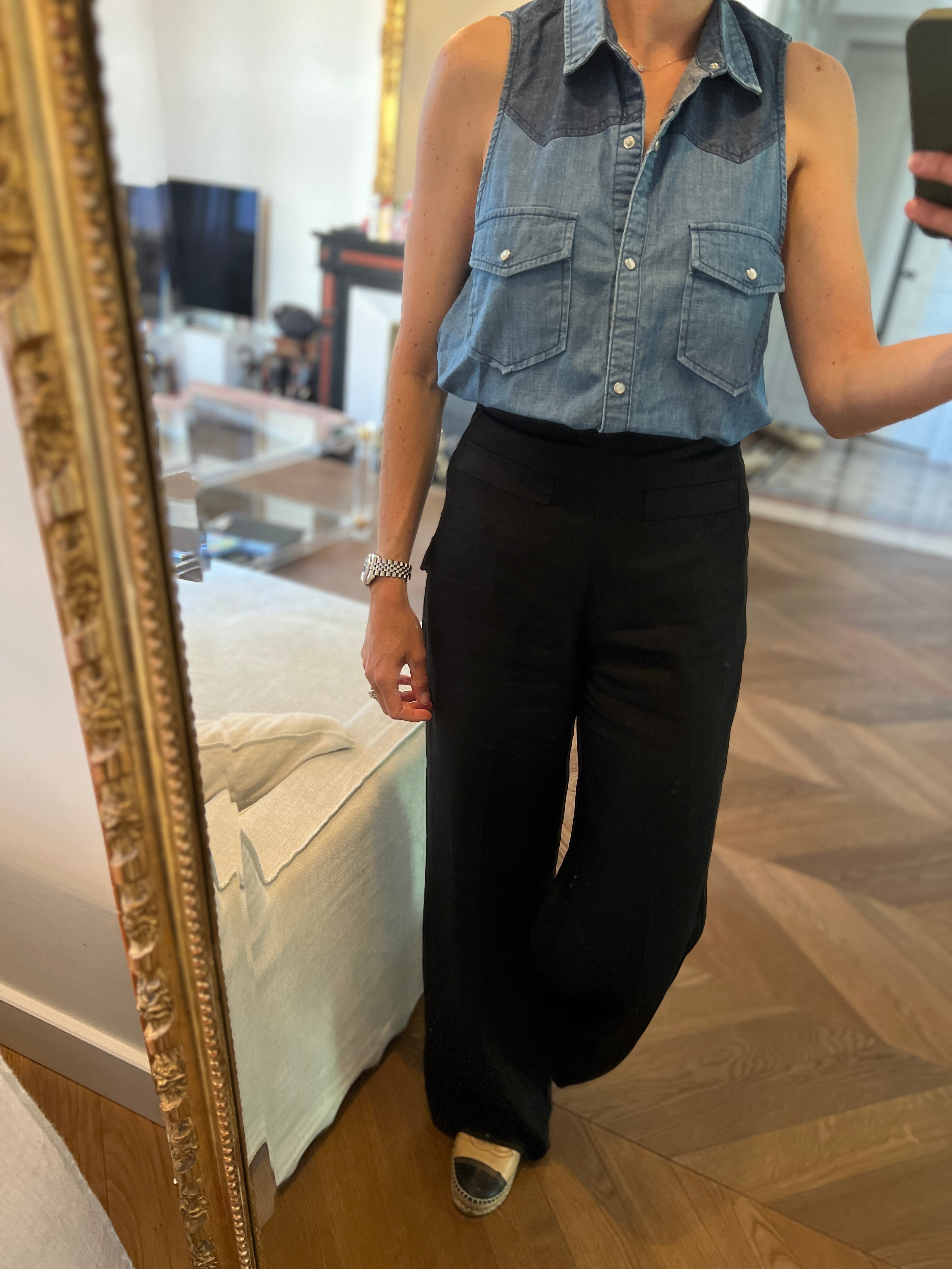 Anne Charlotte Top dos nu Belair en jean