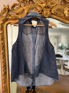 Anne Charlotte Top dos nu Belair en jean