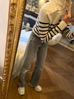 Charger l'image dans la galerie, Maje - Pull en cachemire rayé ecru
