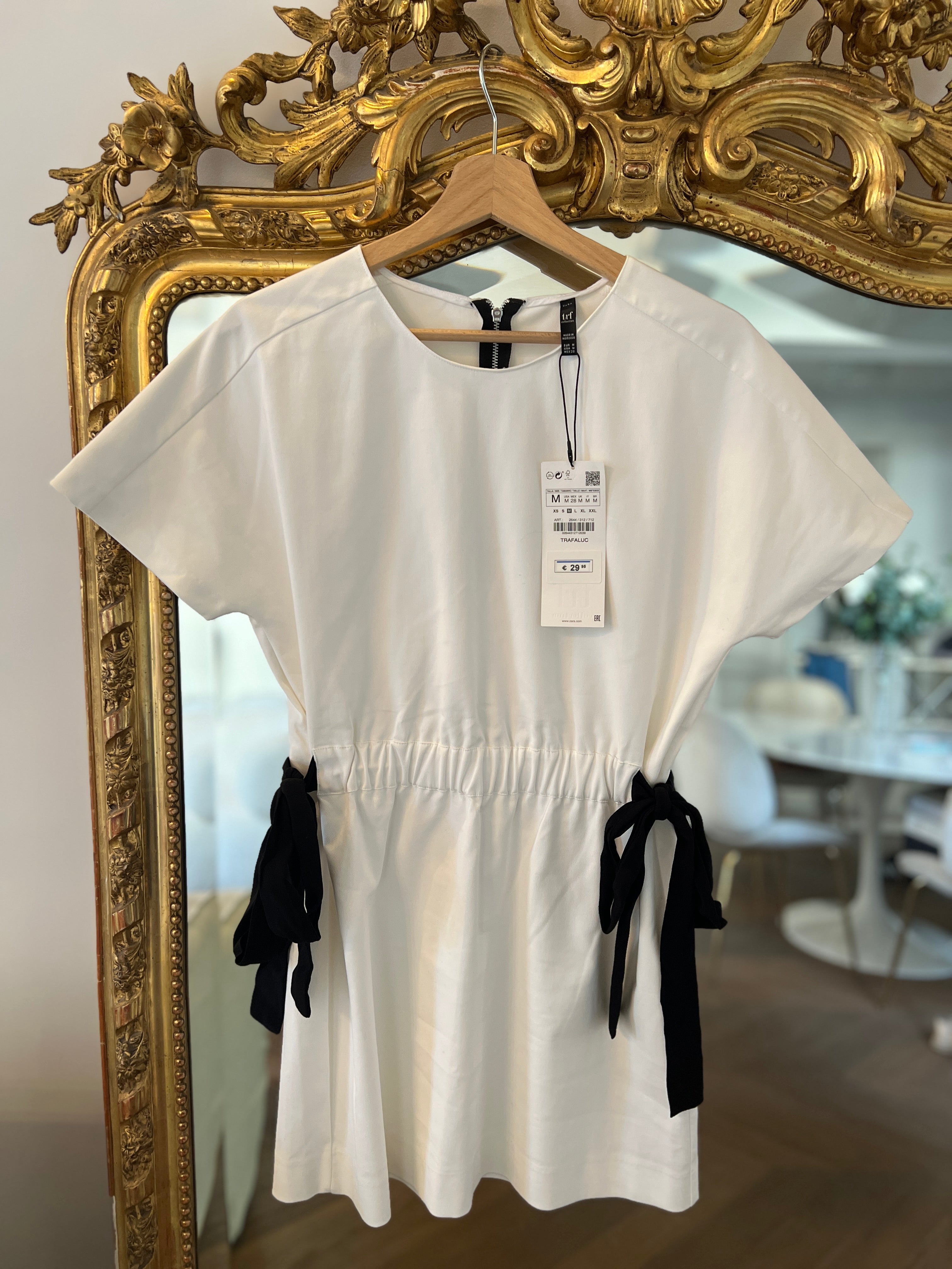 Anne Charlotte Robe Zara Neuve avec étiquettes