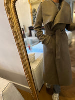 Charger l'image dans la galerie, Harris Wharf London - Manteau maxi en laine
