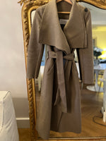 Charger l'image dans la galerie, Harris Wharf London - Manteau maxi en laine
