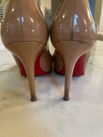 Charger l'image dans la galerie, Christian Louboutin - Escarpins vernis beige
