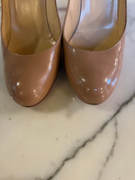 Charger l'image dans la galerie, Christian Louboutin - Escarpins vernis beige
