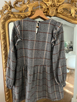 Charger l'image dans la galerie, SAAJ - Robe à carreaux Carrie Chevron
