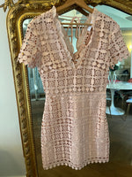 Charger l'image dans la galerie, Sandro - Robe broderie vieux rose
