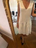 Charger l'image dans la galerie, Sandro- Robe blanche col V
