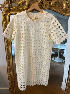 Robe Elli White en dentelle à trous